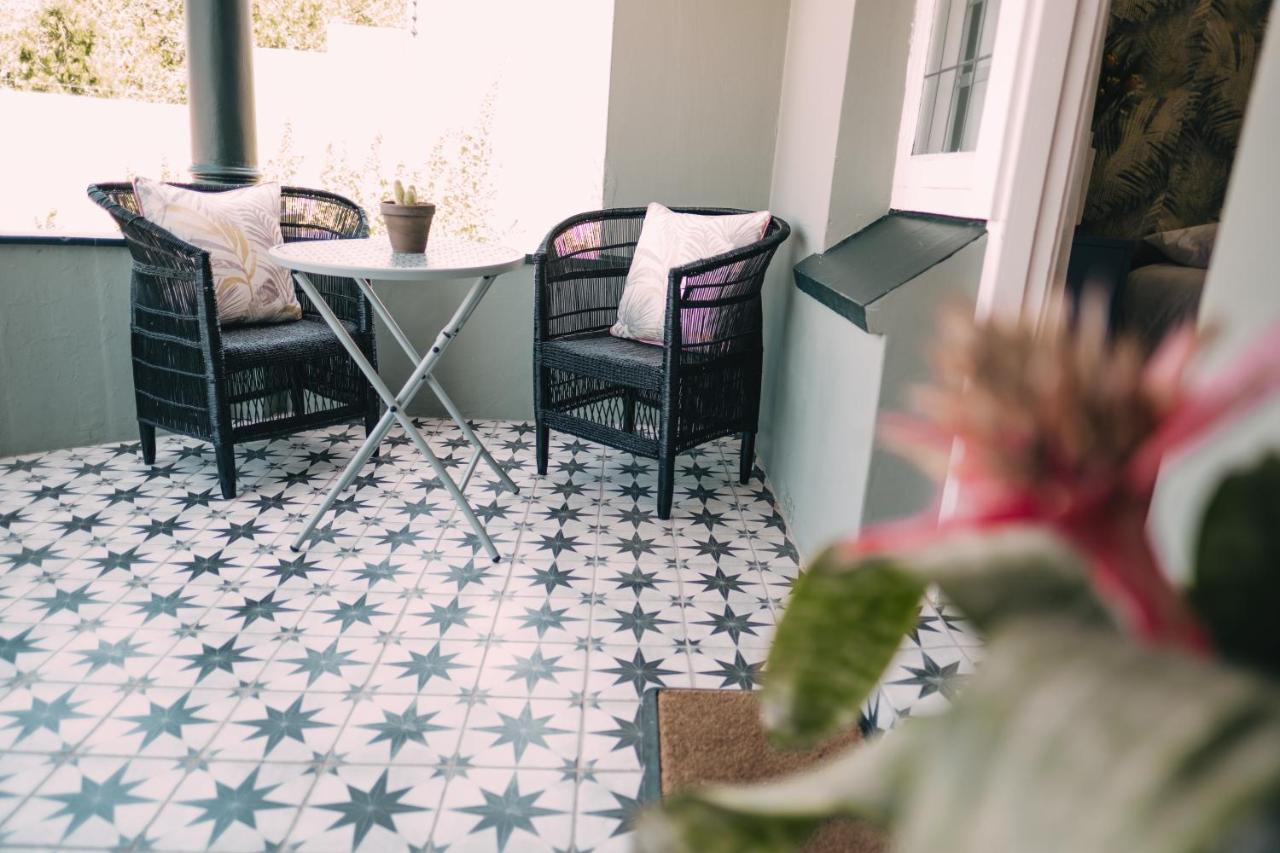 Bed & Breakfast Sixteen On Latimer